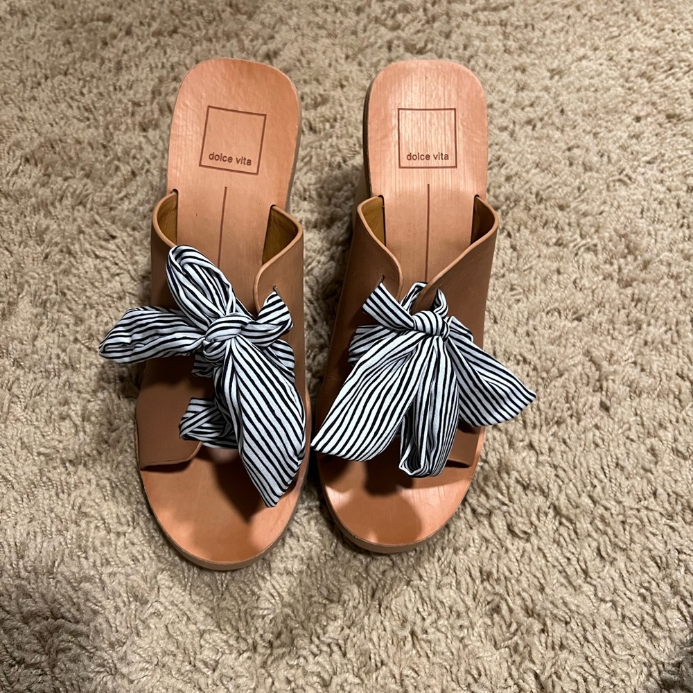 Dolce vita wedges